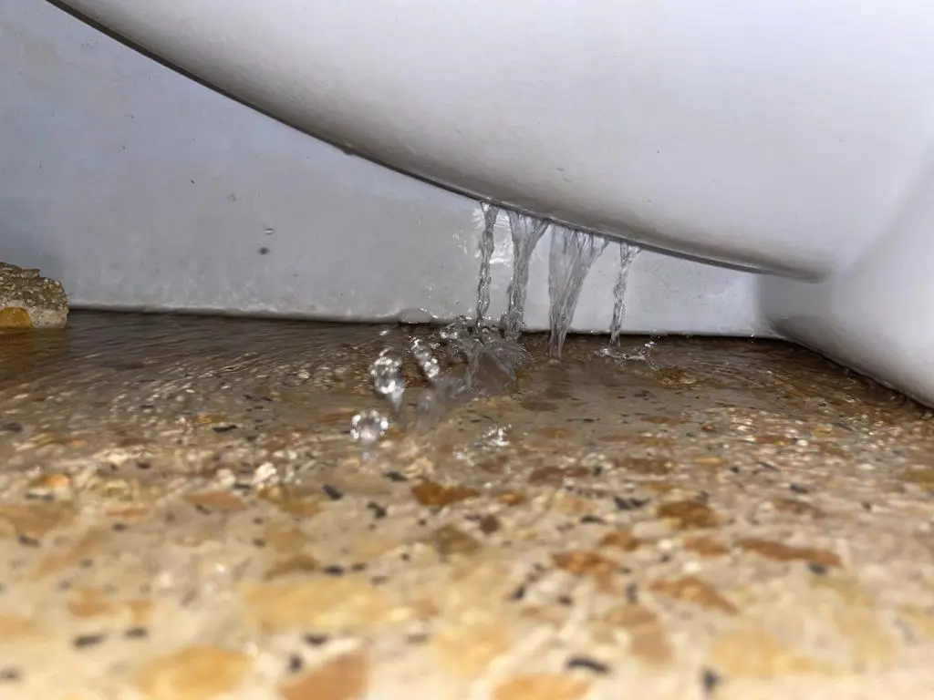 شركة لحام خزانات فيبر جلاس بجازان 